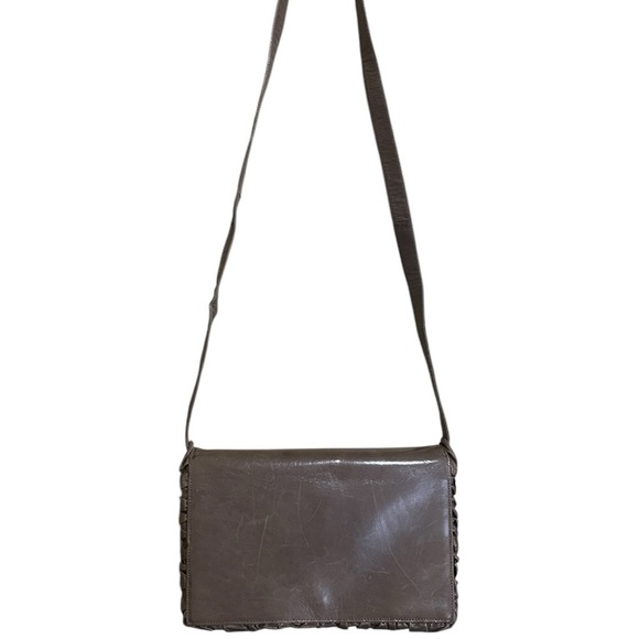 MARIO VALENTINO Made in Italy Vintage Taupe Leather Ruffle Purse - Picture 4 of 11